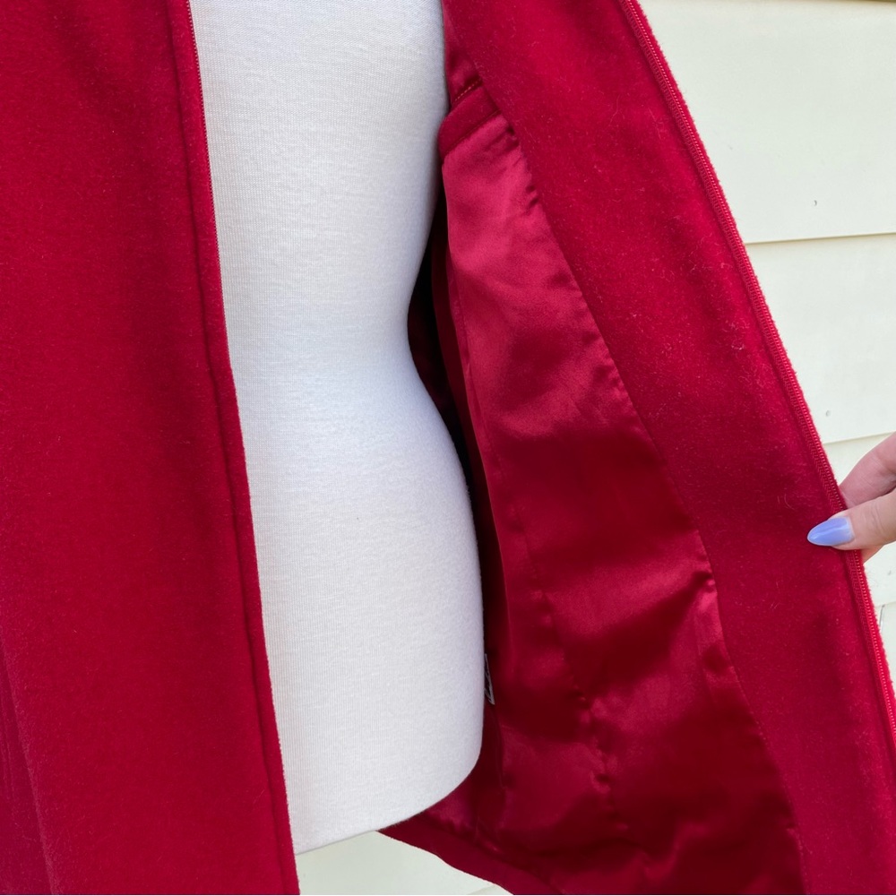 Vintage Red Winter Coat - Picture 4 of 5